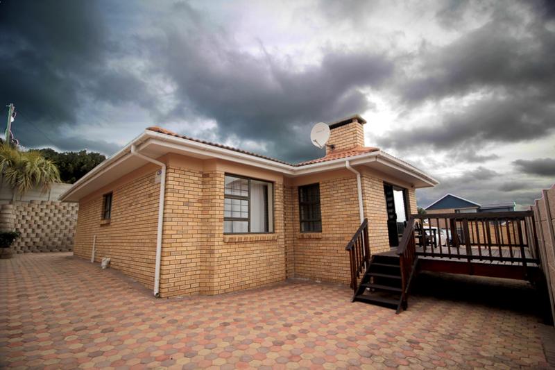 3 Bedroom Property for Sale in Reebok Western Cape
